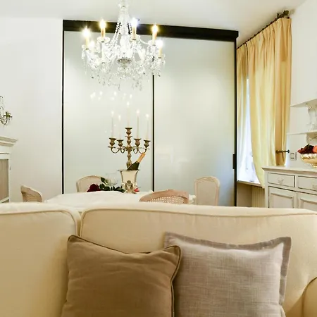 Emily Luxury Verona