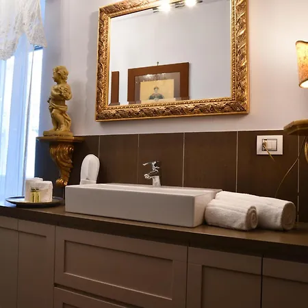 Emily Luxury * Verona