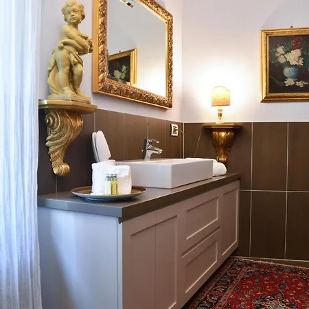 Emily Luxury Verona